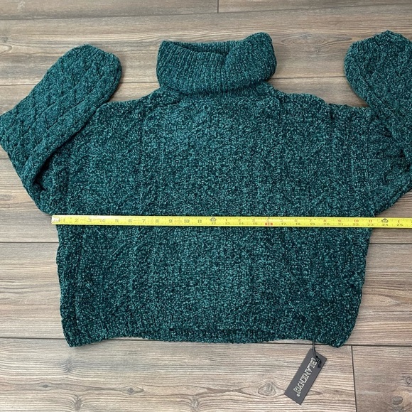 Blank NYC Chenile Turtleneck Braided Cable Sweater NEW - Picture 8 of 8